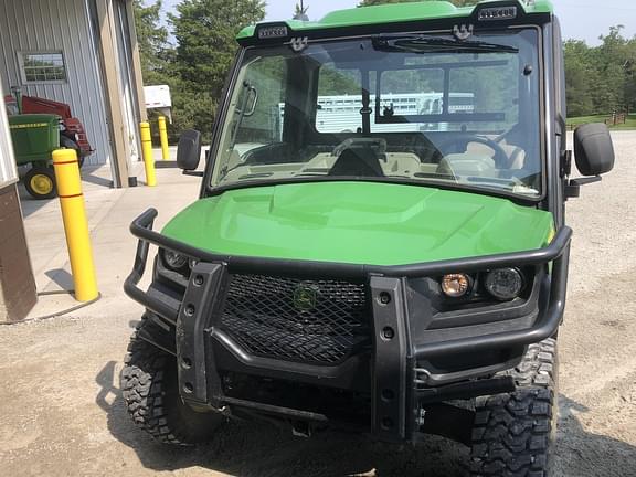 Image of John Deere XUV 835R equipment image 2