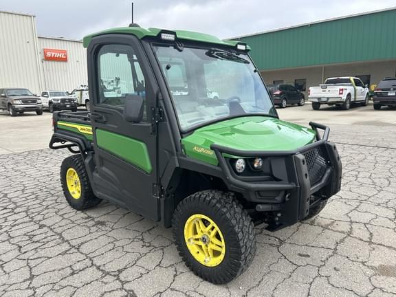 Image of John Deere XUV 835R equipment image 3