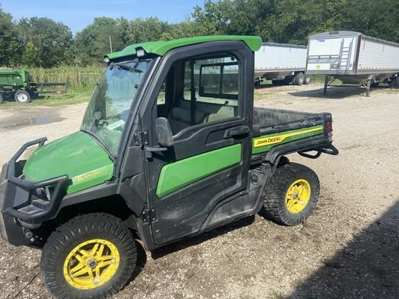 Image of John Deere XUV 835R Primary image