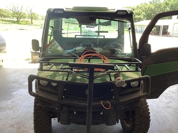 Image of John Deere XUV 835R equipment image 3