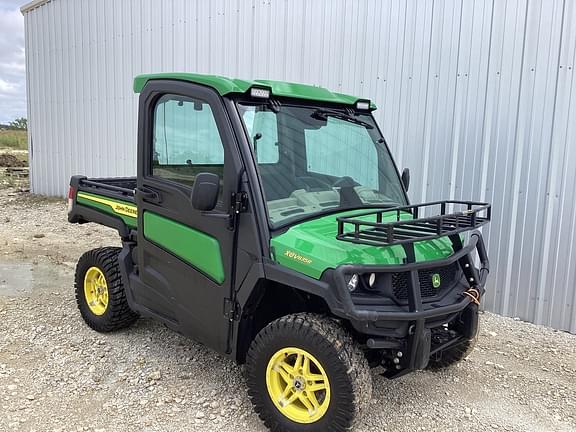 Image of John Deere XUV 835R equipment image 3