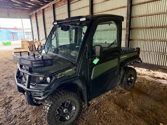 Image of John Deere XUV 835R equipment image 1
