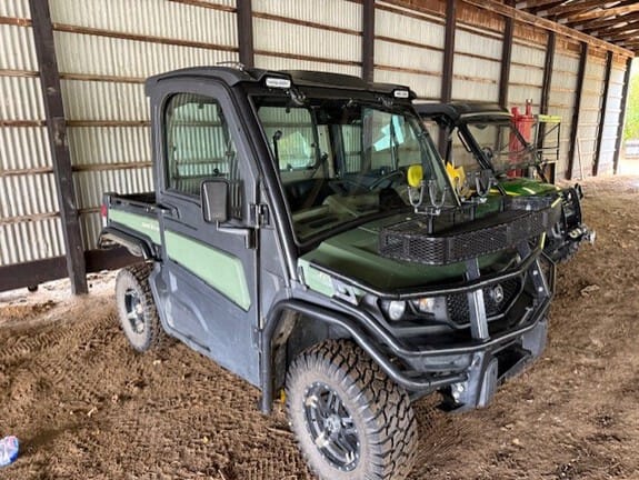 2023 John Deere XUV 835R Equipment Image0