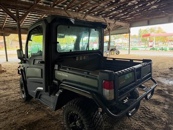 Image of John Deere XUV 835R equipment image 4