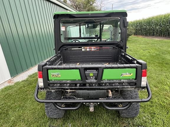 Image of John Deere XUV 835R equipment image 3