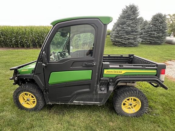 Image of John Deere XUV 835R equipment image 1