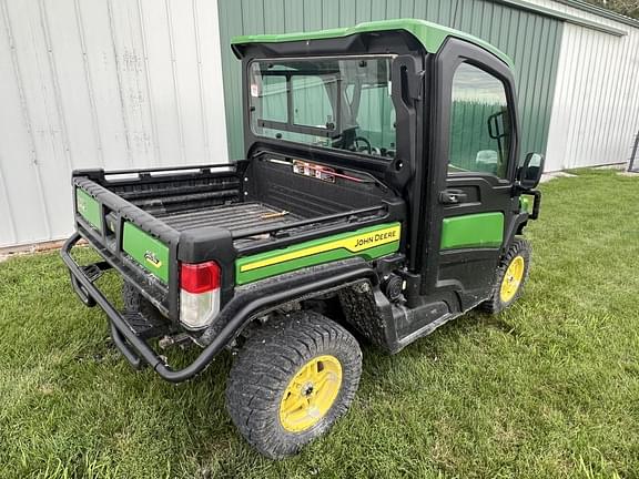 Image of John Deere XUV 835R equipment image 4