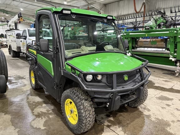 Image of John Deere XUV 835R equipment image 3