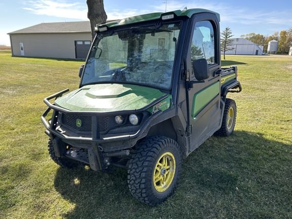 2023 John Deere XUV 835R Equipment Image0