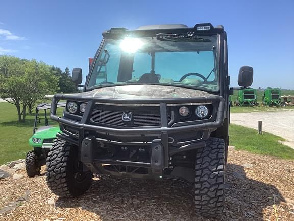 Image of John Deere XUV 835R equipment image 2