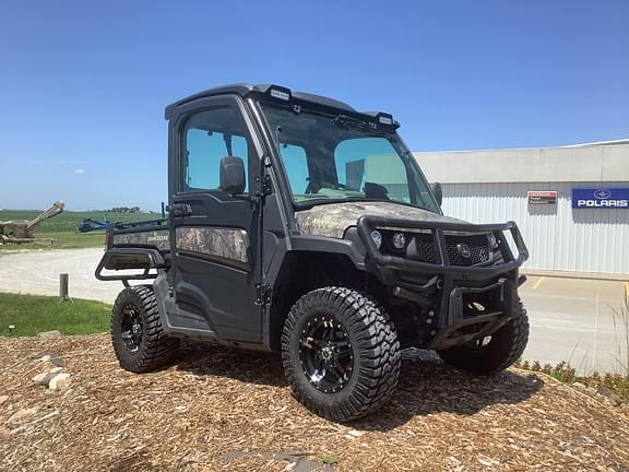 Image of John Deere XUV 835R equipment image 1