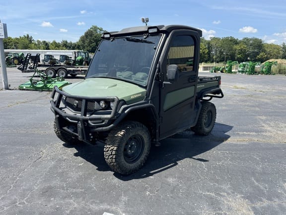 2023 John Deere XUV 835R Equipment Image0