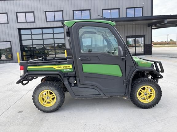 Image of John Deere XUV 835R equipment image 4