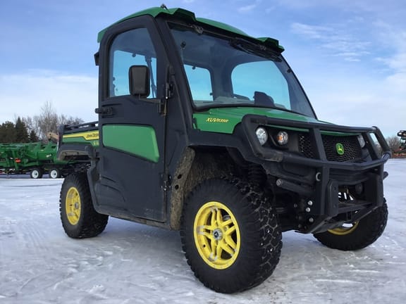 2023 John Deere XUV 835R Equipment Image0