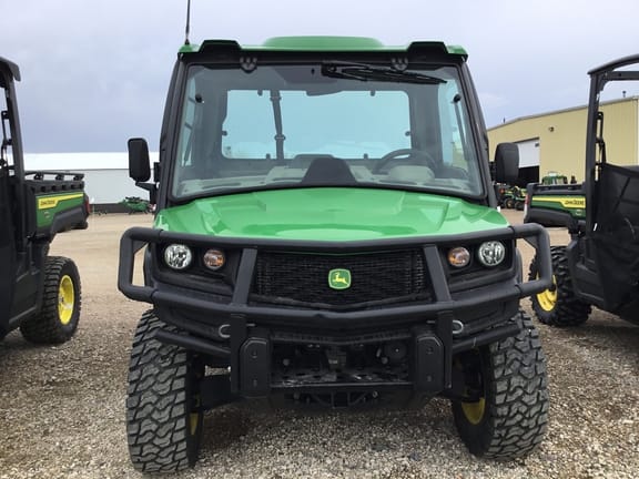 2023 John Deere XUV 835R Equipment Image0