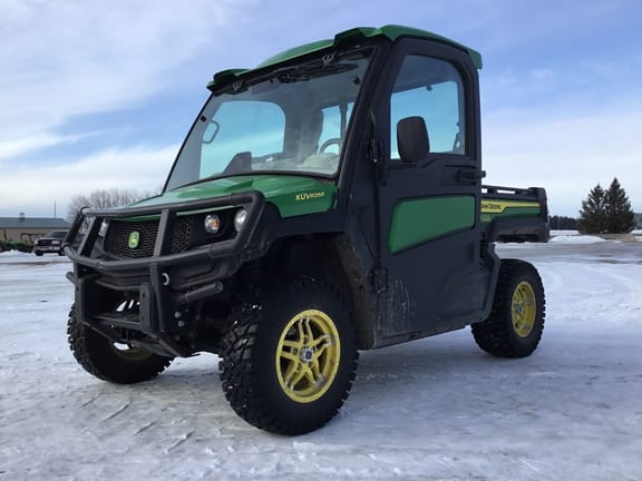 2023 John Deere XUV 835R Equipment Image0
