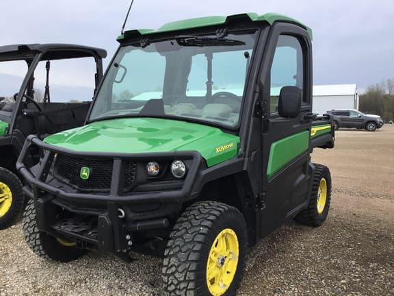 Image of John Deere XUV 835R equipment image 1