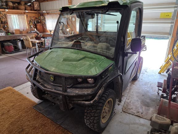 Image of John Deere XUV 835R equipment image 2