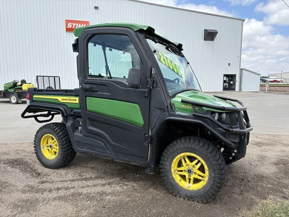 Image of John Deere XUV 835R equipment image 4