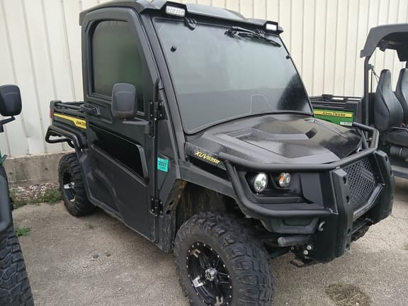Image of John Deere XUV 835R equipment image 1