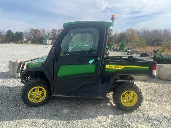 Image of John Deere XUV 835R equipment image 4