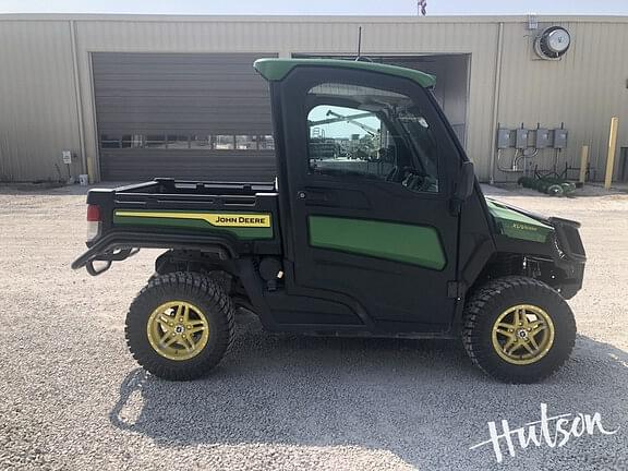 Image of John Deere XUV 835R Primary image