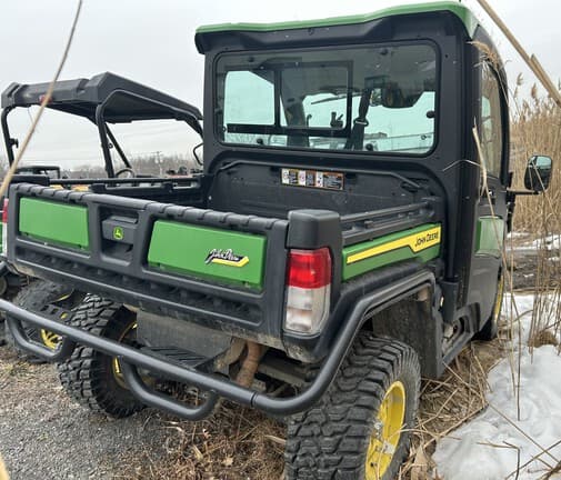 Image of John Deere XUV 835R equipment image 3