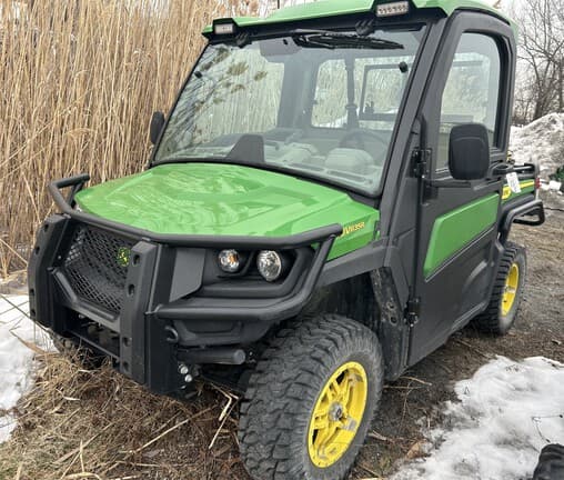 Image of John Deere XUV 835R equipment image 1