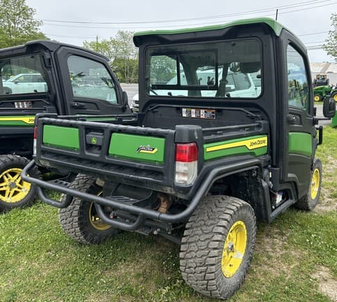 Image of John Deere XUV 835R equipment image 2