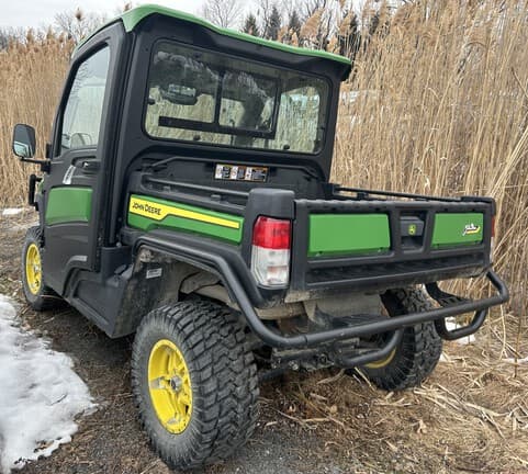 Image of John Deere XUV 835R equipment image 2