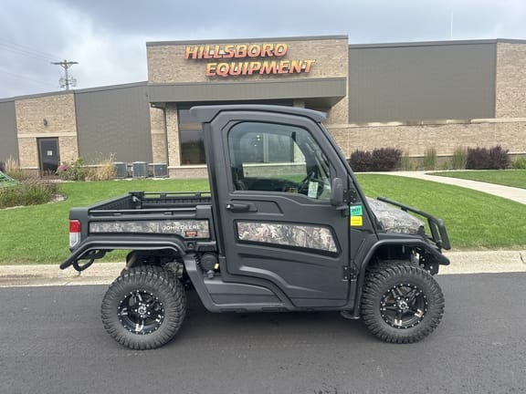 2023 John Deere XUV 835R Equipment Image0