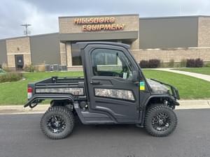 2023 John Deere XUV 835R Image