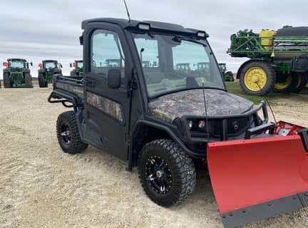 Image of John Deere XUV 835R equipment image 2