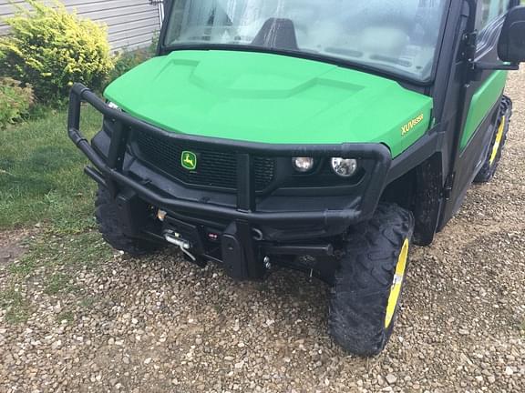 Image of John Deere XUV 835R equipment image 1