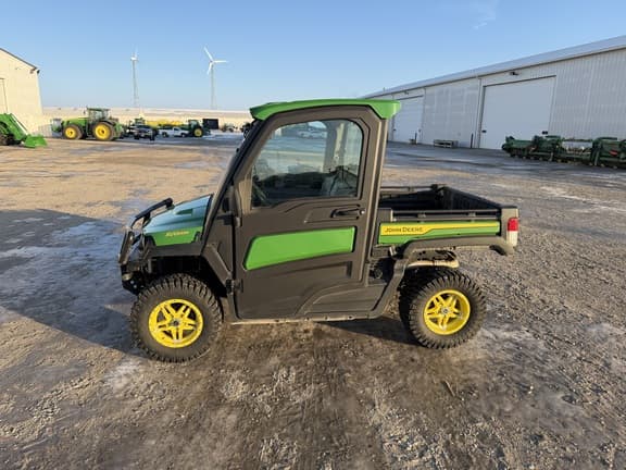 Image of John Deere XUV 835R equipment image 3