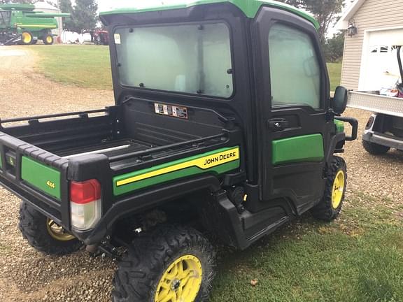 Image of John Deere XUV 835R equipment image 2