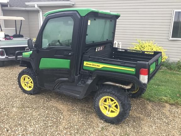 Image of John Deere XUV 835R equipment image 3