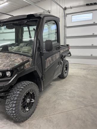 Image of John Deere XUV 835R equipment image 2