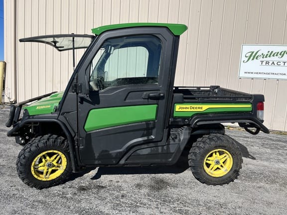 2023 John Deere XUV 835R Equipment Image0