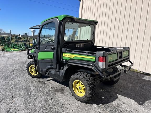 Image of John Deere XUV 835R equipment image 2