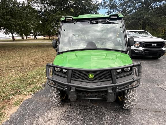 Image of John Deere XUV 835R equipment image 1