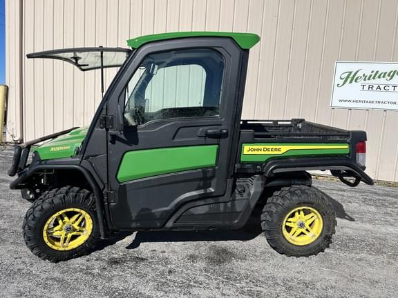 Image of John Deere XUV 835R equipment image 1