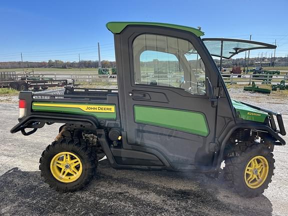 Image of John Deere XUV 835R equipment image 4