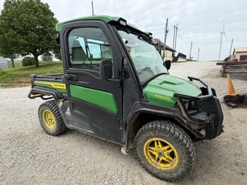 Main image John Deere XUV 835R