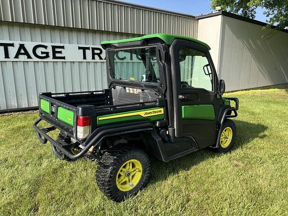 Image of John Deere XUV 835R equipment image 4