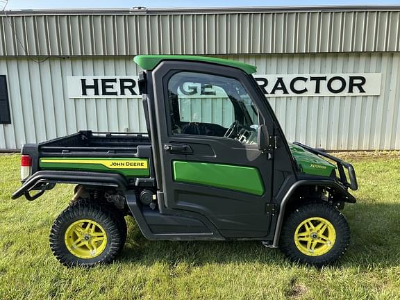 Image of John Deere XUV 835R equipment image 3