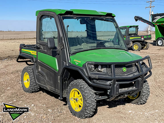 Image of John Deere XUV 835R equipment image 2