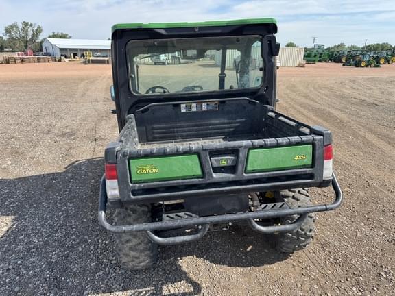 Image of John Deere XUV 835R equipment image 4