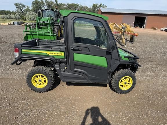 Image of John Deere XUV 835R equipment image 1