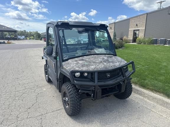 Image of John Deere XUV 835R equipment image 1